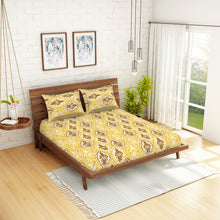 Load image into Gallery viewer, &lt;h4&gt;Spaces 104 TC Cotton Double Bed Sheet with 2 Pillow Covers (Brown)&lt;/h4&gt;
